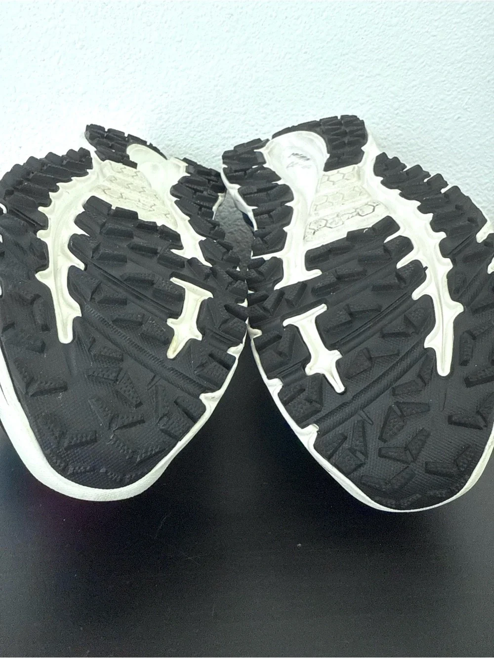 UGG Dots Colorful Pom-Pom Runner Trainers Sneakers - Picture 11 of 12